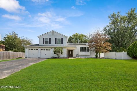 9 Cove Court Howell NJ 07731