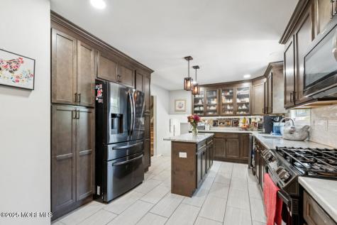 9 Cove Court Howell NJ 07731