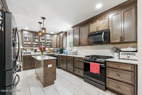 9 Cove Court Howell NJ 07731