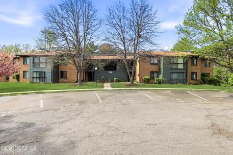 236 Medford Court Manalapan NJ 07726