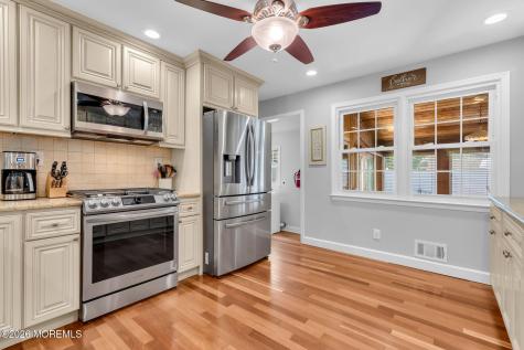 1044 Evelyn Drive Toms River NJ 08753