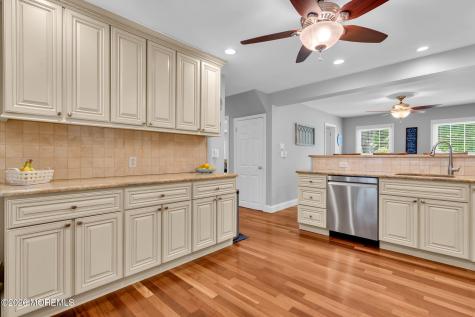 1044 Evelyn Drive Toms River NJ 08753
