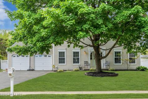 1044 Evelyn Drive Toms River NJ 08753
