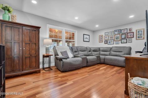 1044 Evelyn Drive Toms River NJ 08753