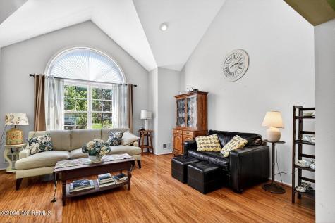 28 Glynn Court Parlin NJ 08859