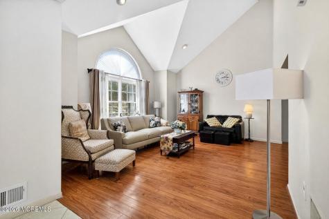 28 Glynn Court Parlin NJ 08859