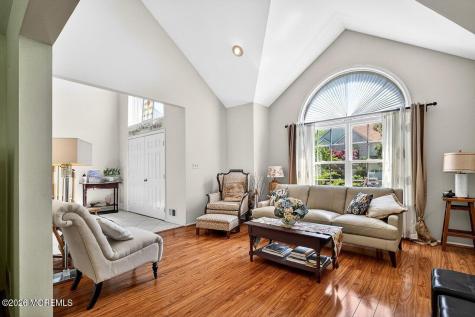 28 Glynn Court Parlin NJ 08859