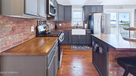 783 Simmons Drive Toms River NJ 08753