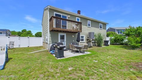 783 Simmons Drive Toms River NJ 08753
