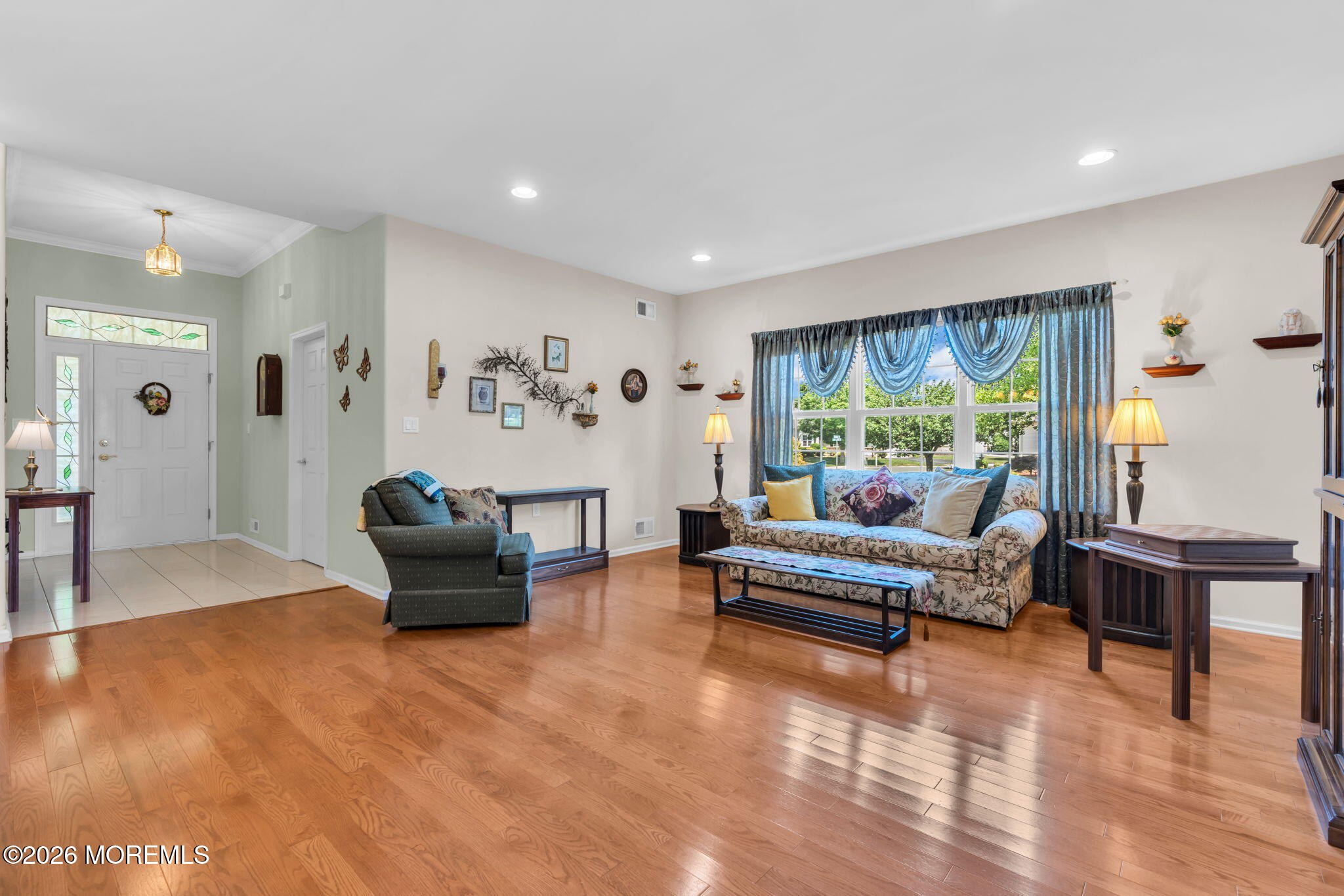 21 Chaucer Circle Manchester NJ 08759