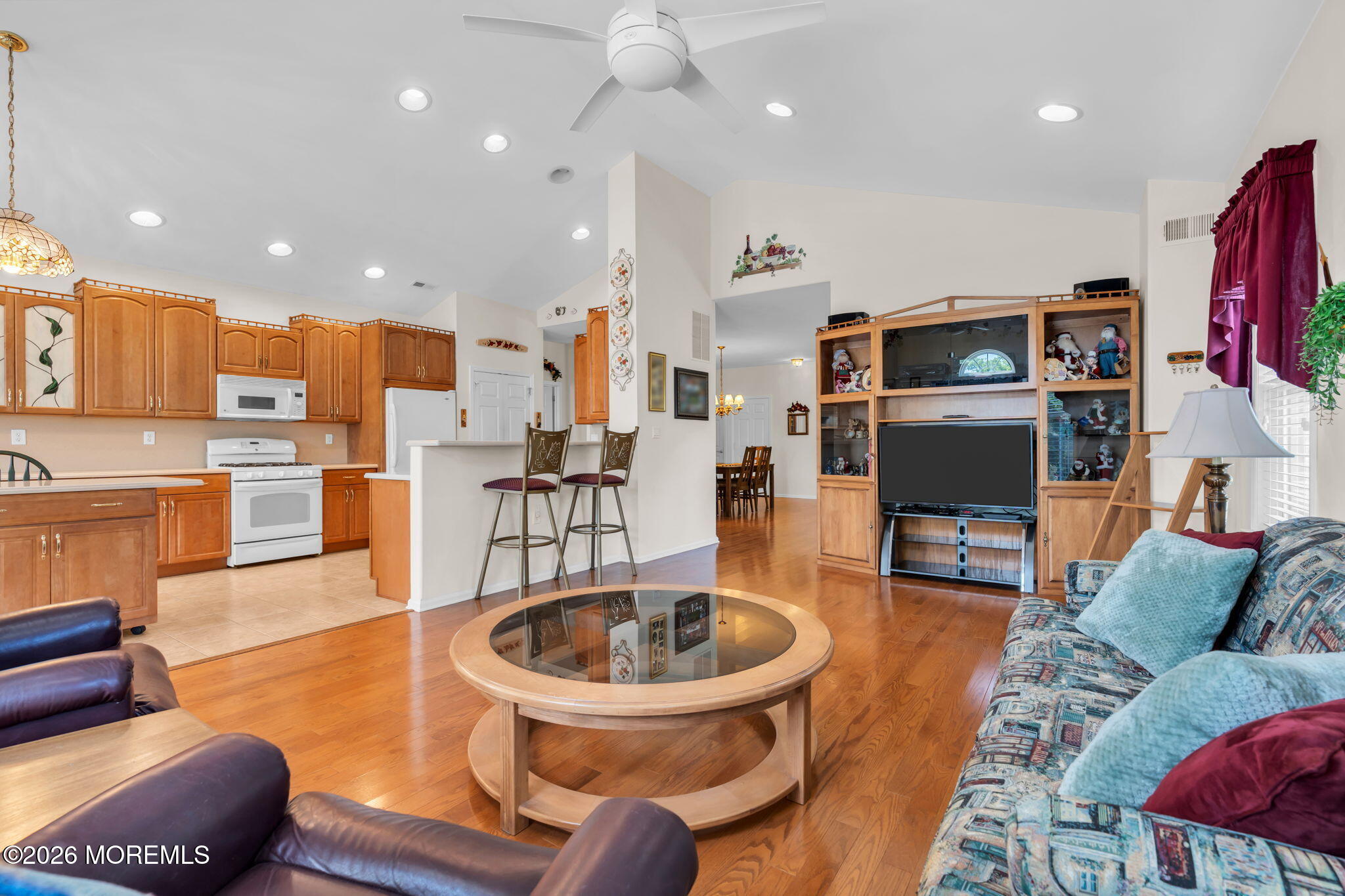 21 Chaucer Circle Manchester NJ 08759