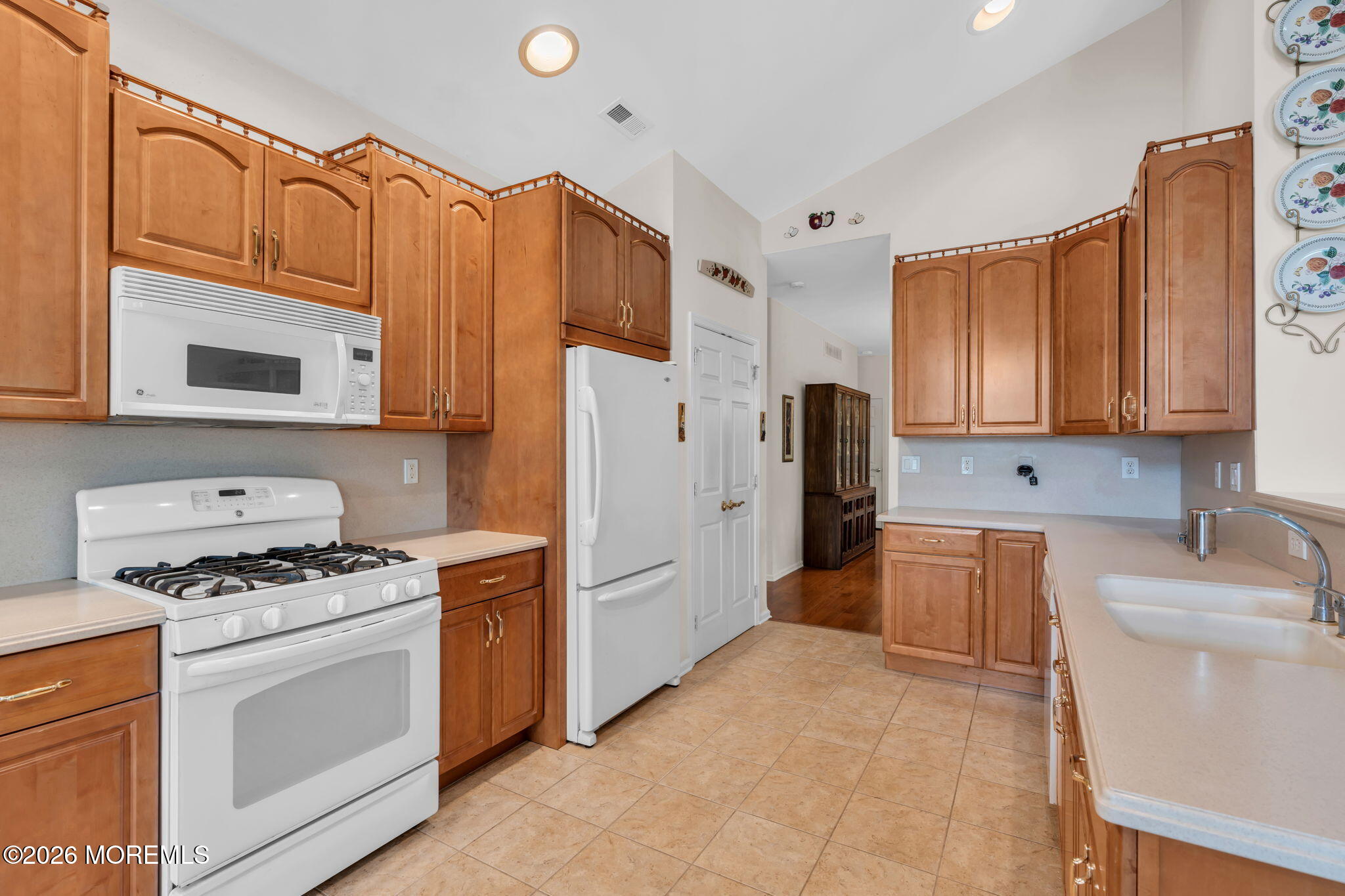 21 Chaucer Circle Manchester NJ 08759