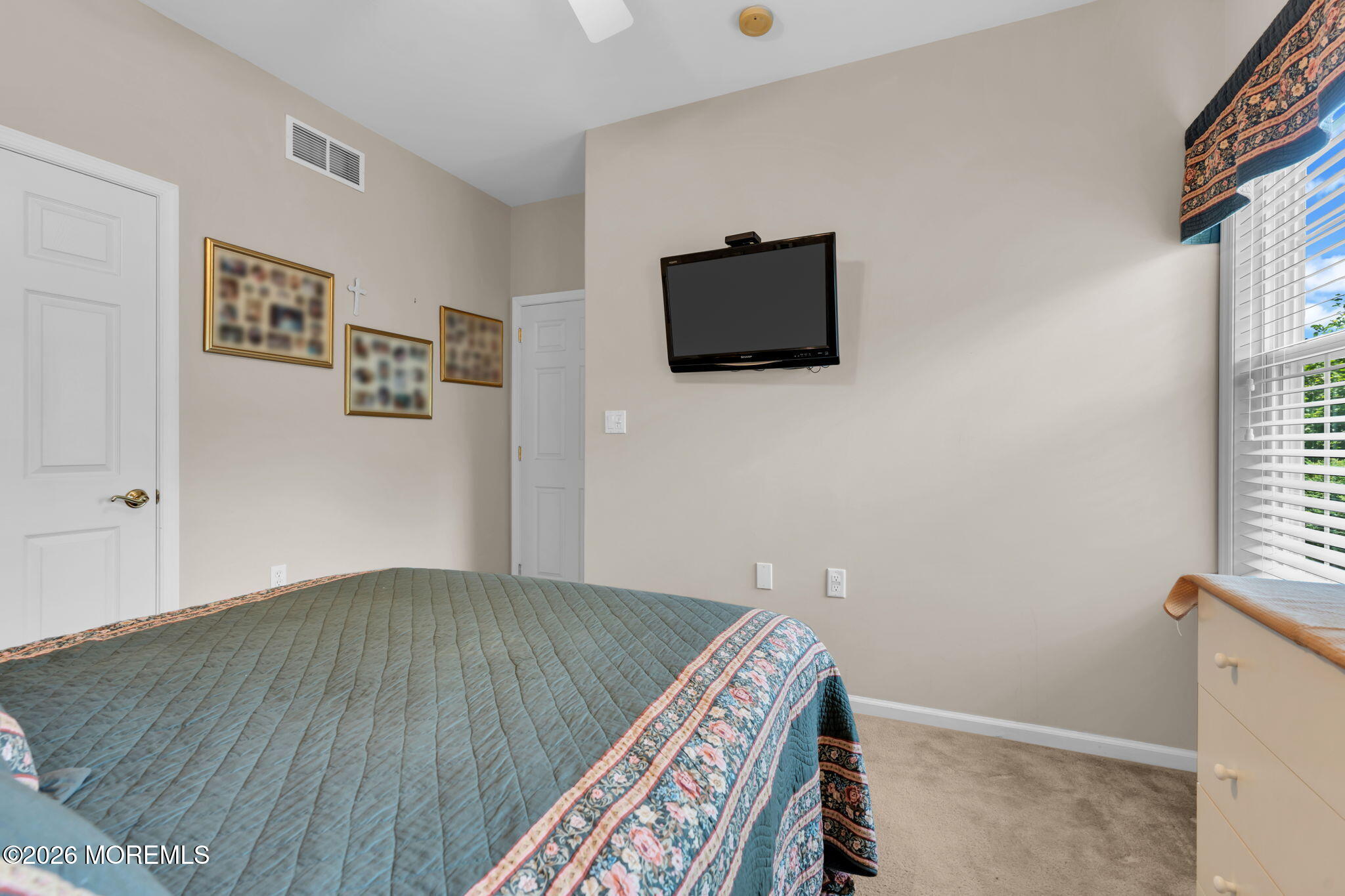 21 Chaucer Circle Manchester NJ 08759