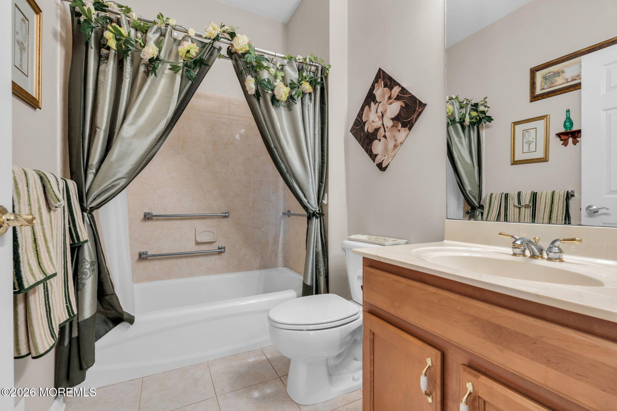 21 Chaucer Circle Manchester NJ 08759