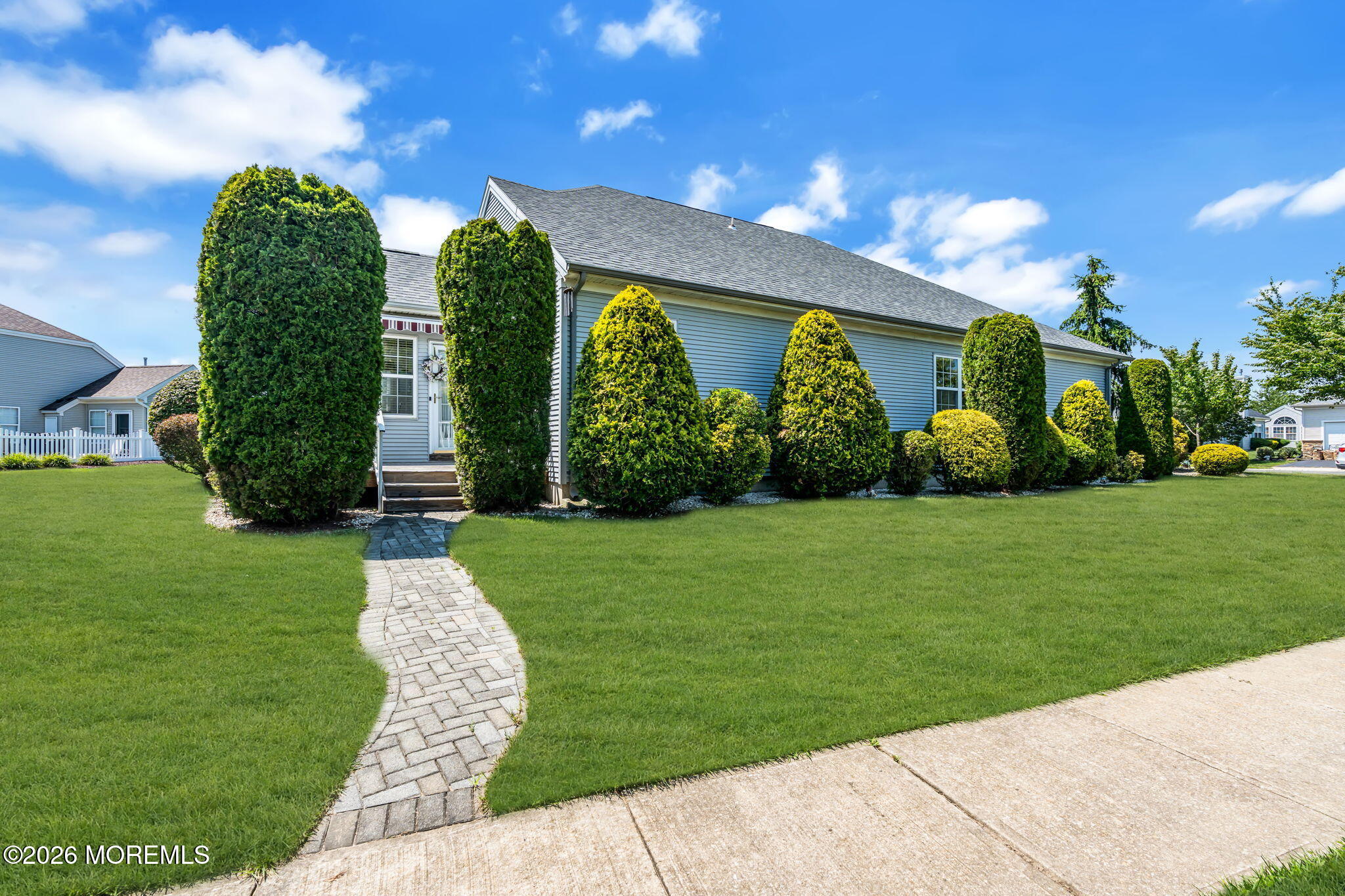 21 Chaucer Circle Manchester NJ 08759