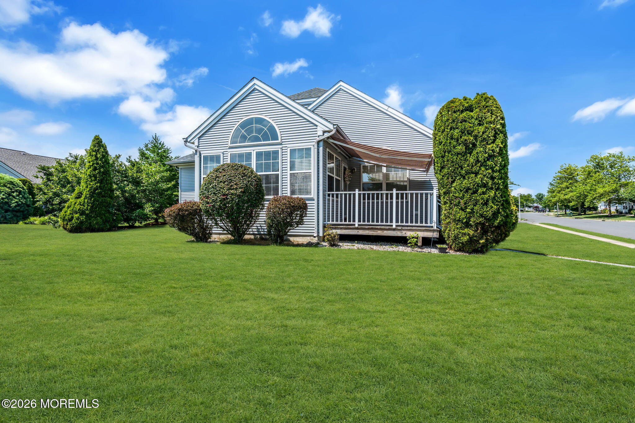 21 Chaucer Circle Manchester NJ 08759