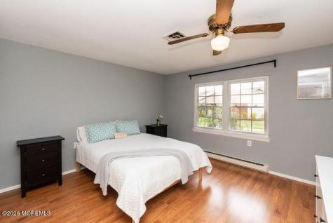946 Aberdeen Drive Lakewood NJ 08701
