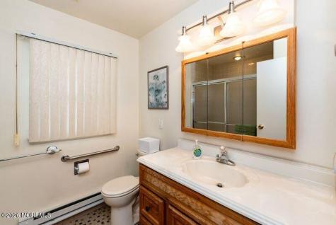 946 Aberdeen Drive Lakewood NJ 08701