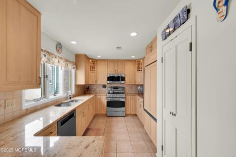 299 Monterey Circle Lavallette NJ 08735