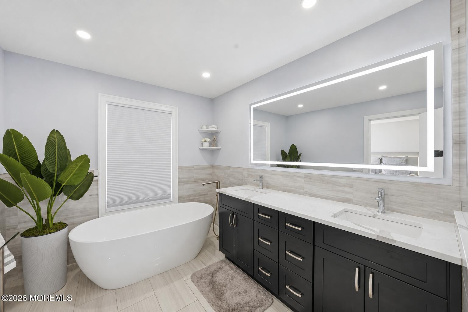16 Pinehurst Drive Manalapan NJ 07726