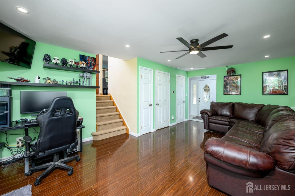 41 Wilson Drive Fords NJ 08863