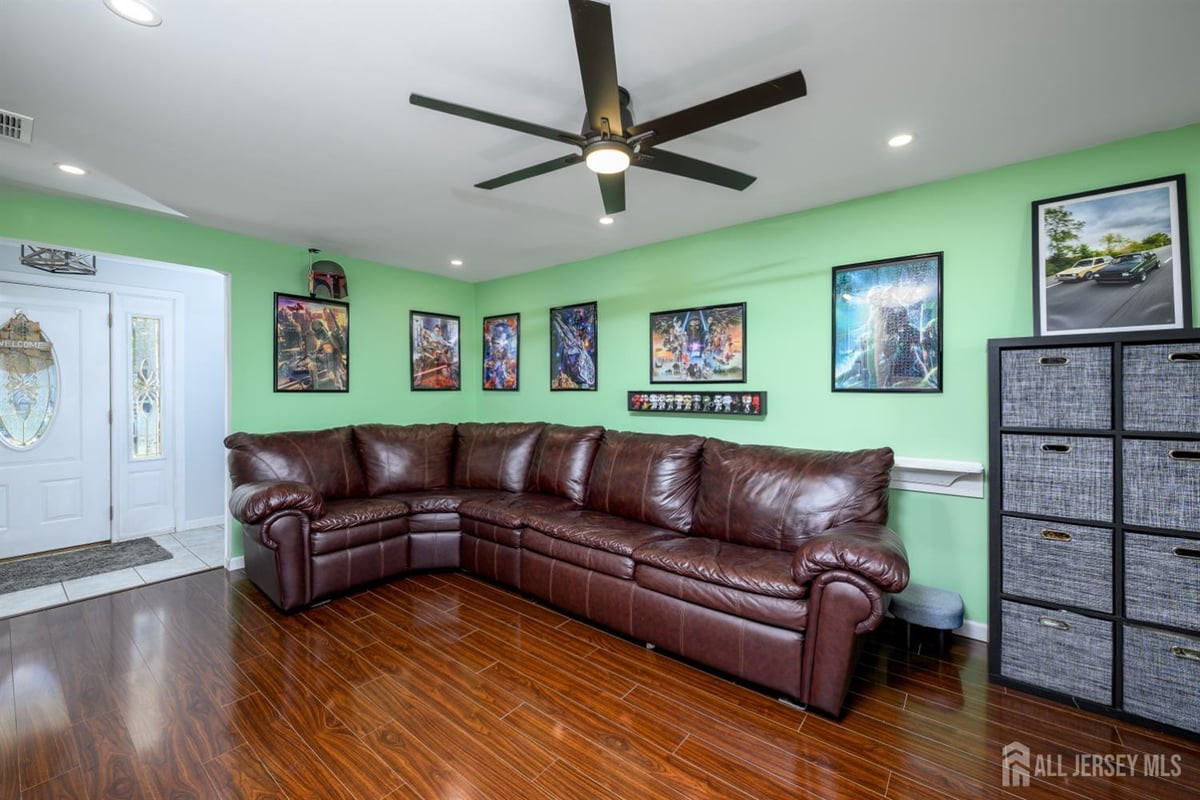 41 Wilson Drive Fords NJ 08863