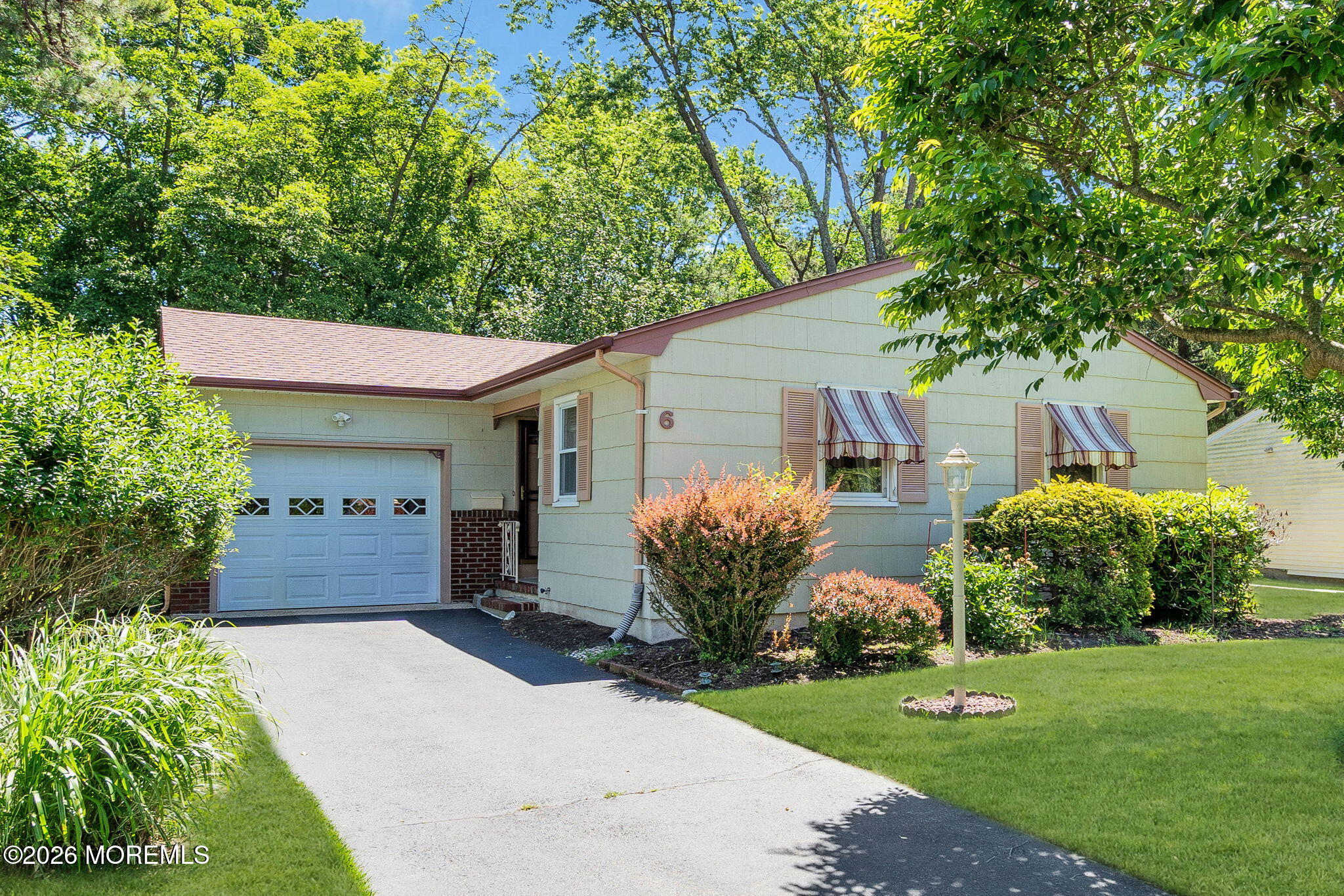 6 Woodbury Court Toms River NJ 08757