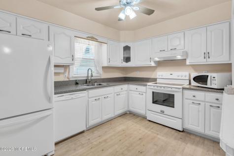 6 Woodbury Court Toms River NJ 08757