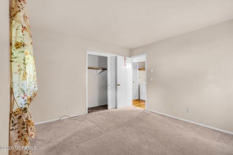 6 Woodbury Court Toms River NJ 08757