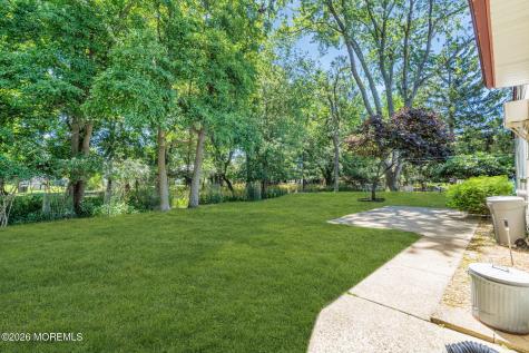 6 Woodbury Court Toms River NJ 08757