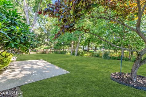 6 Woodbury Court Toms River NJ 08757