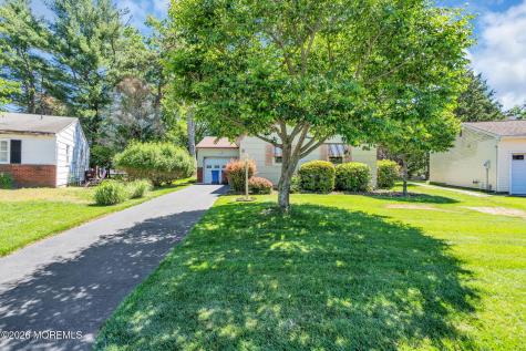 6 Woodbury Court Toms River NJ 08757