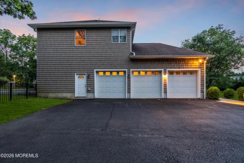 1607 Twin Lakes Drive Manasquan NJ 08736