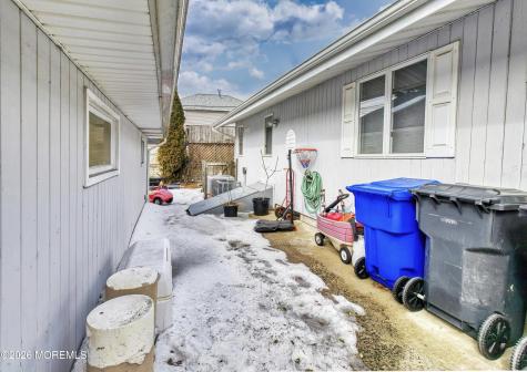 592 Kingfisher Circle Brick NJ 08723