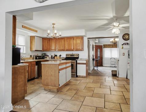 592 Kingfisher Circle Brick NJ 08723