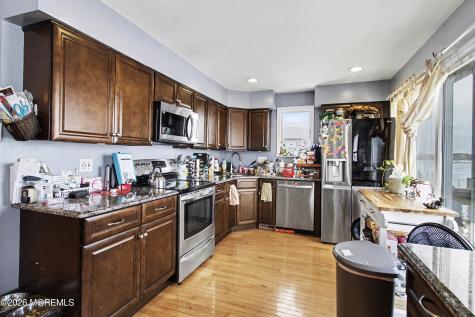 592 Kingfisher Circle Brick NJ 08723