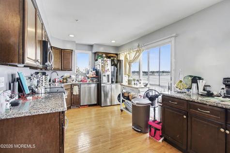 592 Kingfisher Circle Brick NJ 08723