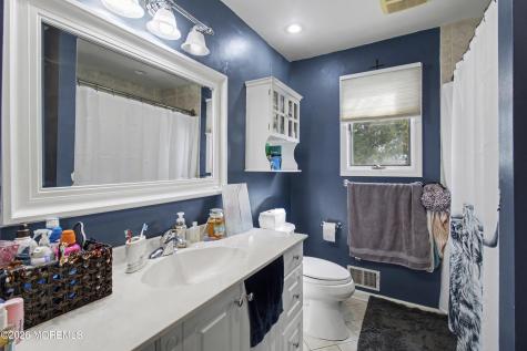 592 Kingfisher Circle Brick NJ 08723