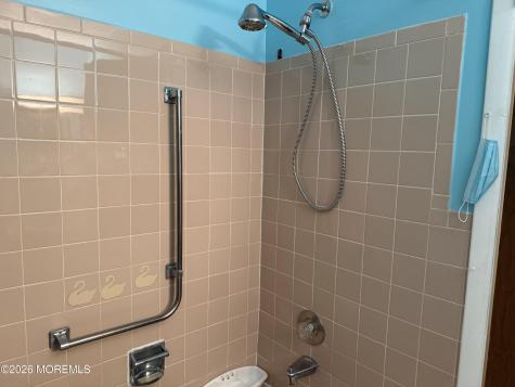 6 Mason Lane Whiting NJ 08759