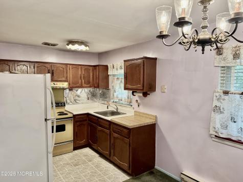 6 Mason Lane Whiting NJ 08759