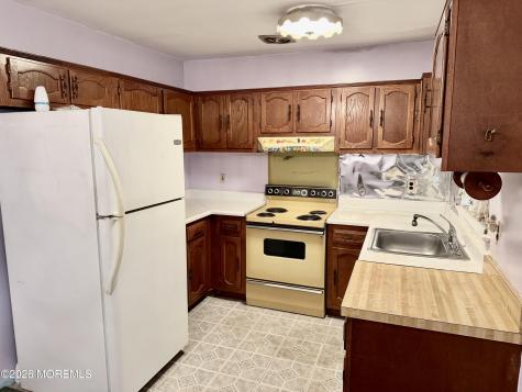 6 Mason Lane Whiting NJ 08759