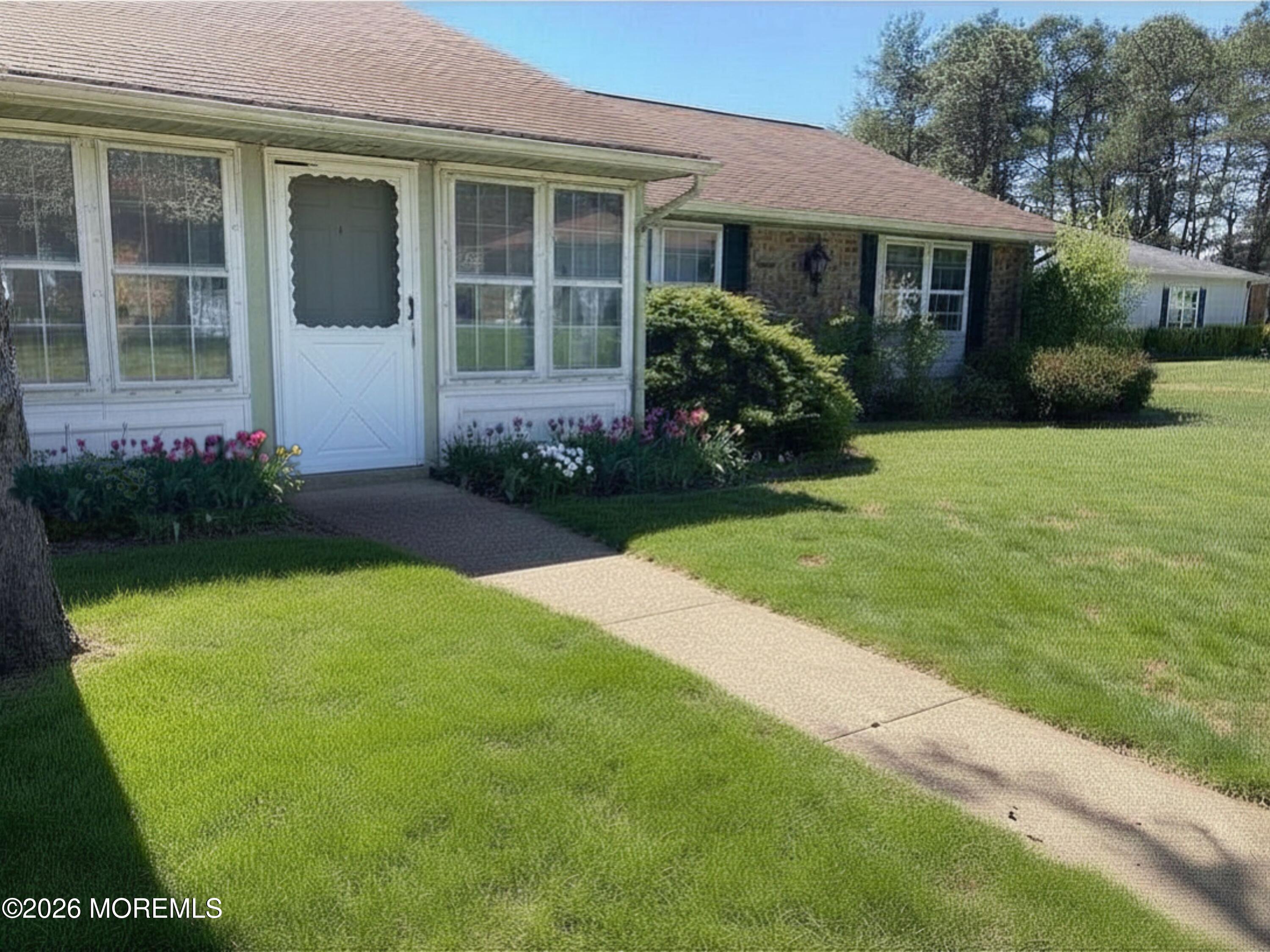 27D Cambridge Circle Manchester NJ 08759