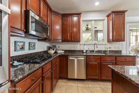 7 Green Springs Way Freehold NJ 07728