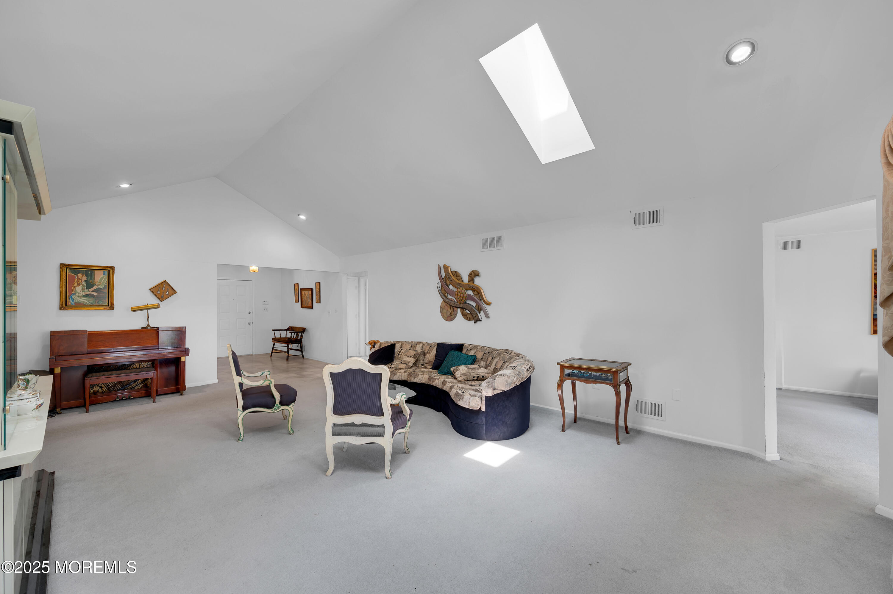 17 Suffolk Way Marlboro NJ 07746