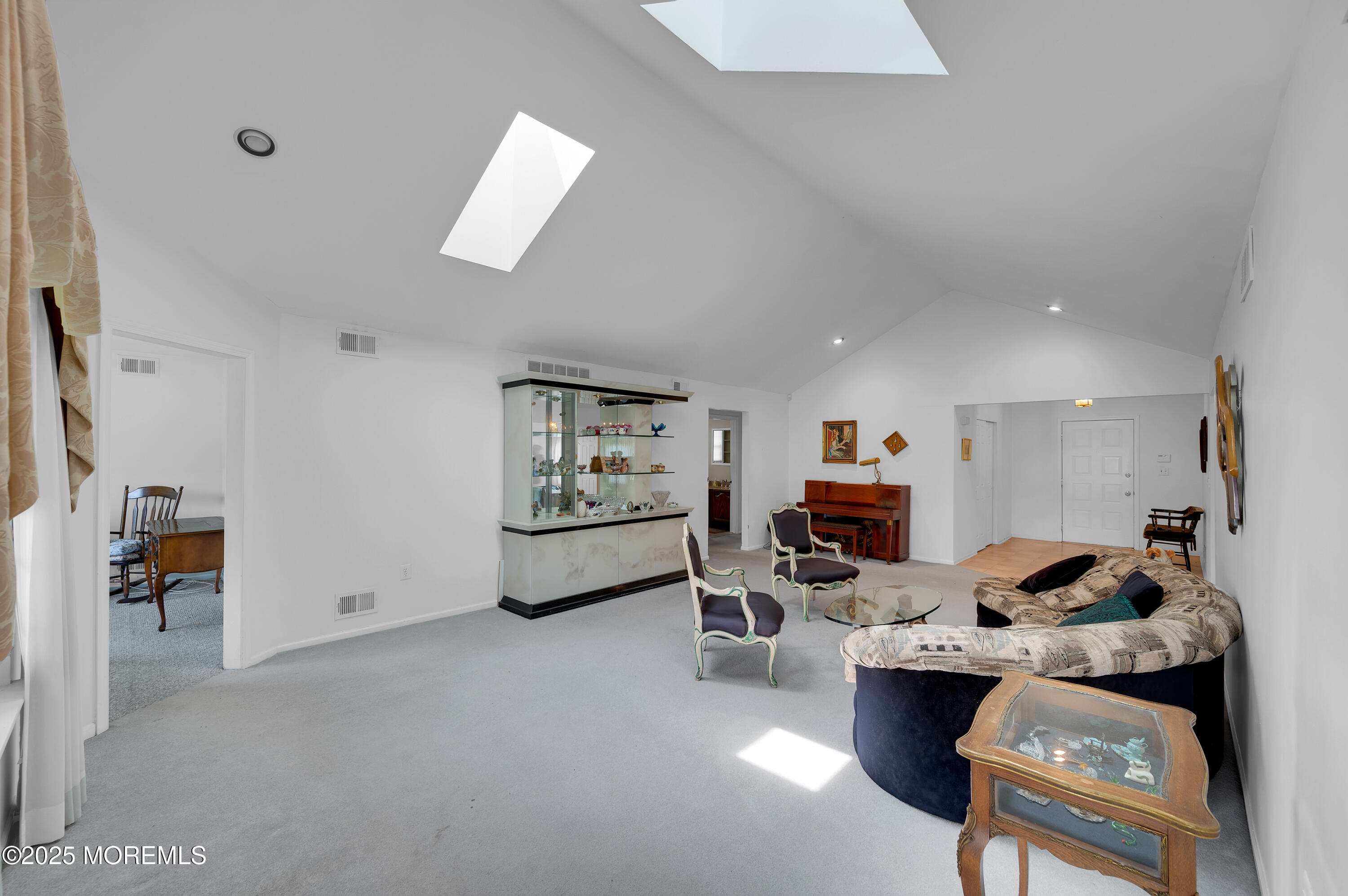 17 Suffolk Way Marlboro NJ 07746