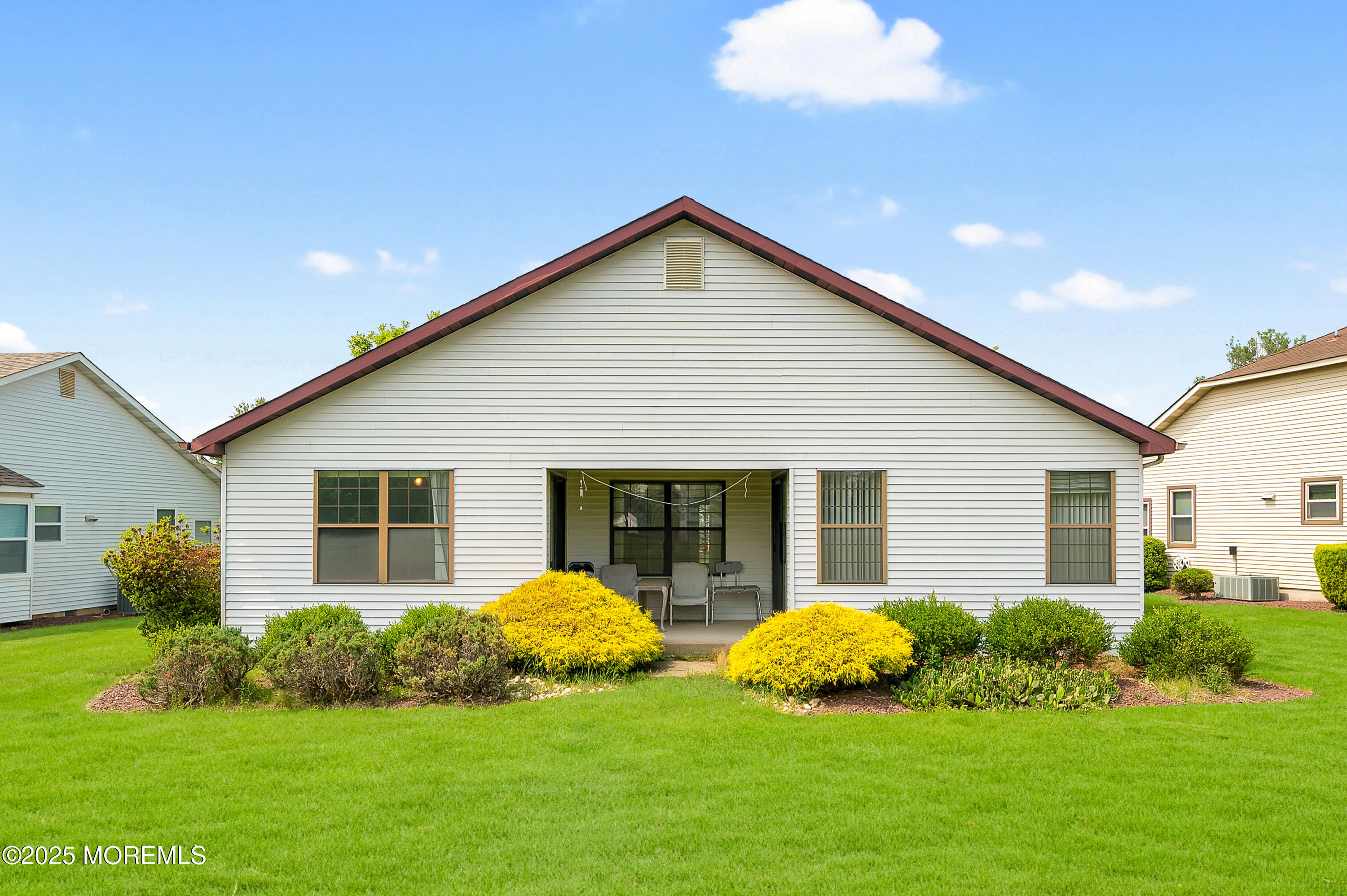 17 Suffolk Way Marlboro NJ 07746