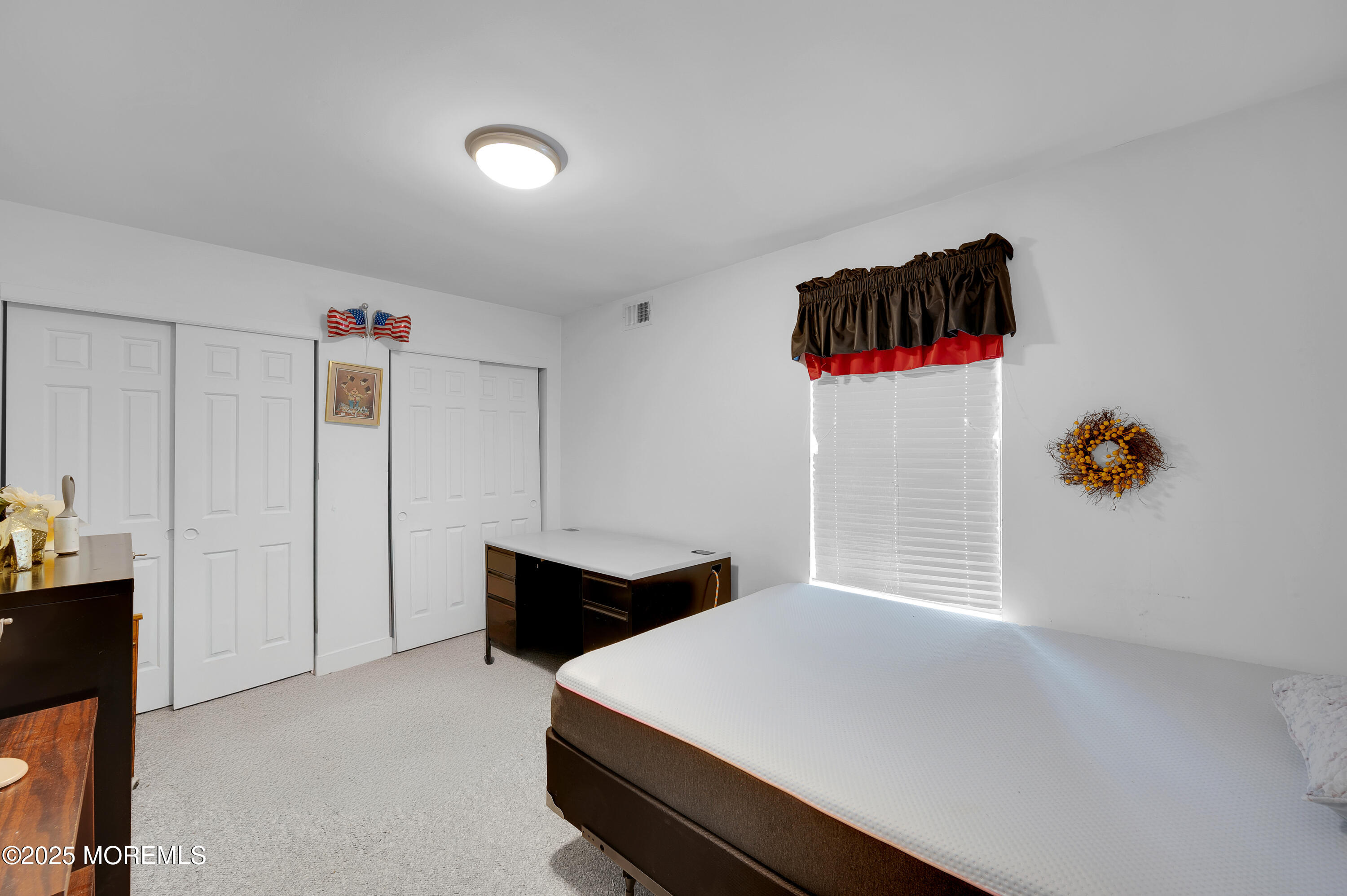 17 Suffolk Way Marlboro NJ 07746