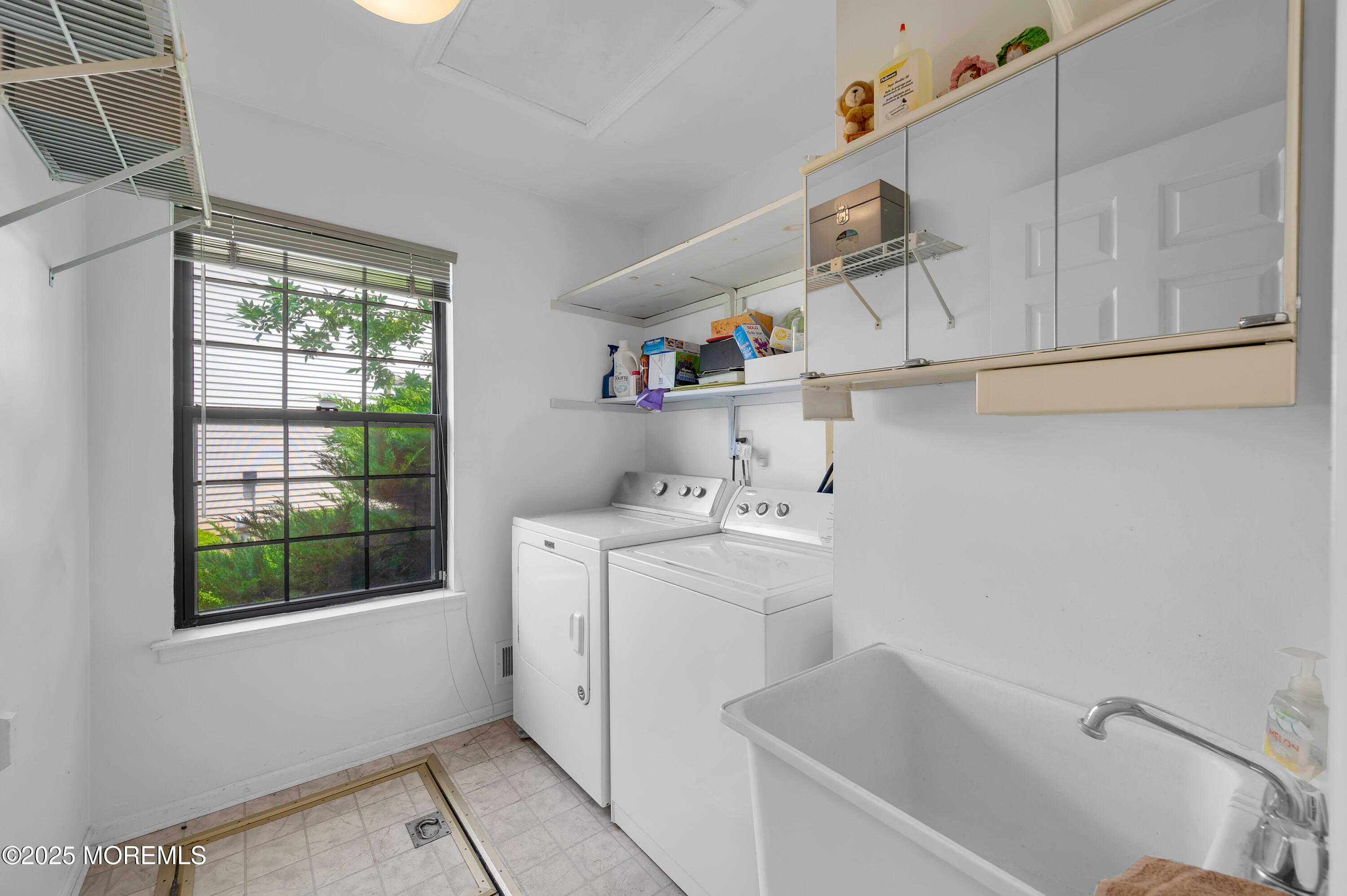 17 Suffolk Way Marlboro NJ 07746