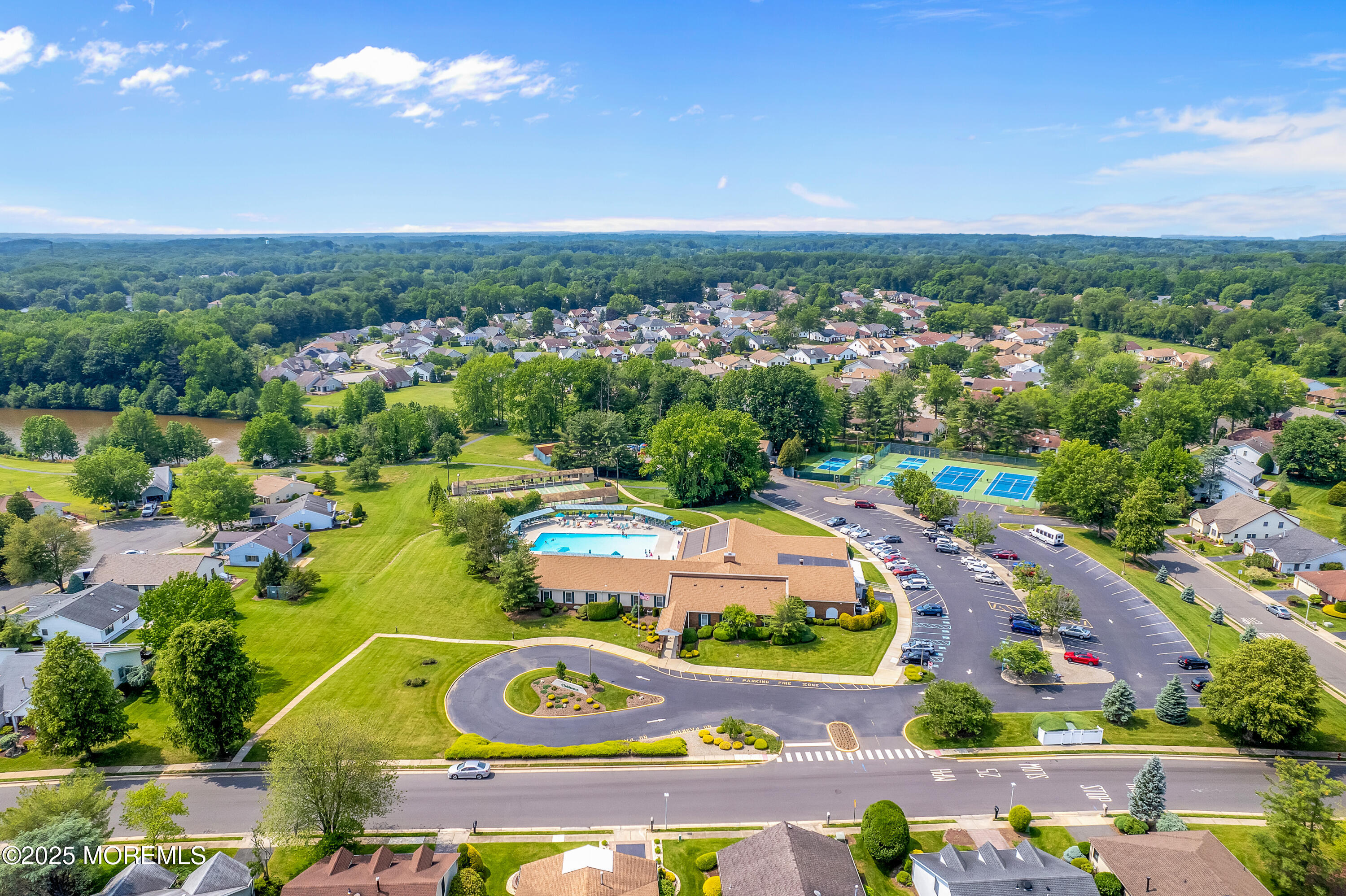 17 Suffolk Way Marlboro NJ 07746