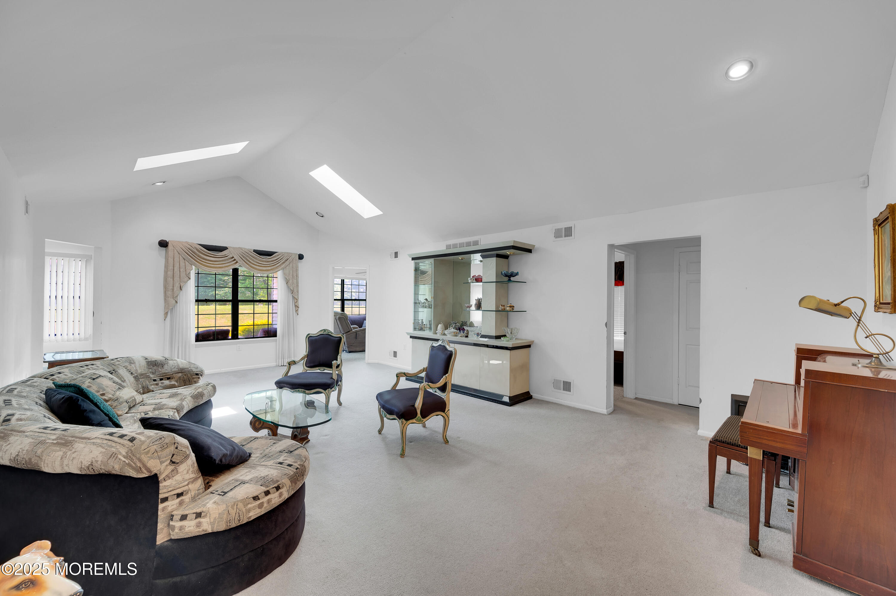 17 Suffolk Way Marlboro NJ 07746